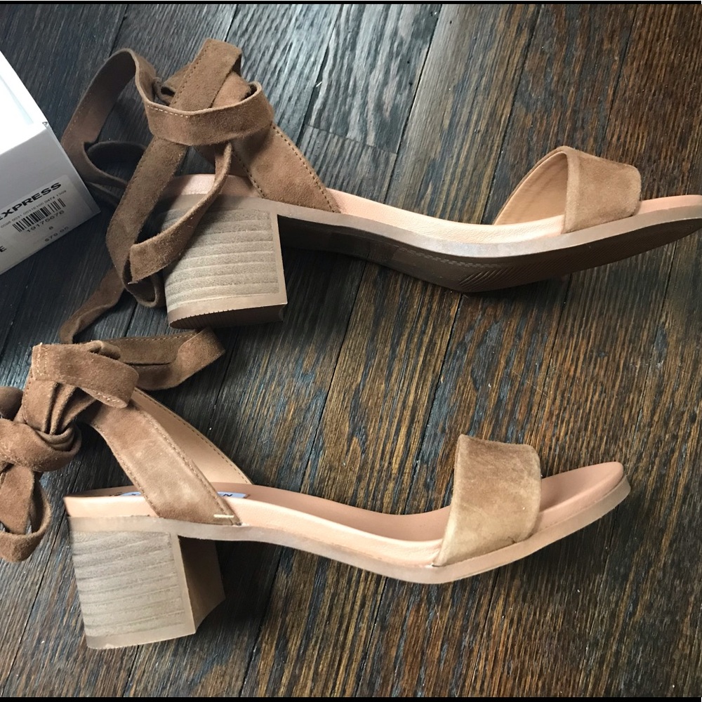 Block heel sandal